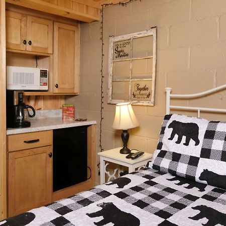 Karens Cozy Cottage 蓋特林堡 外观 照片