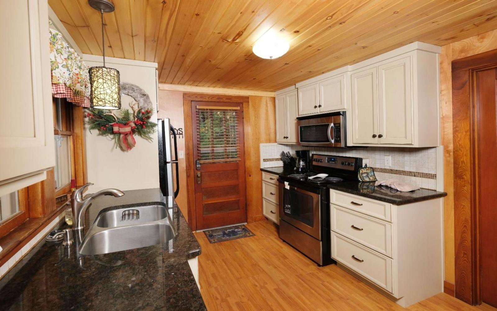 Karens Cozy Cottage 蓋特林堡 外观 照片