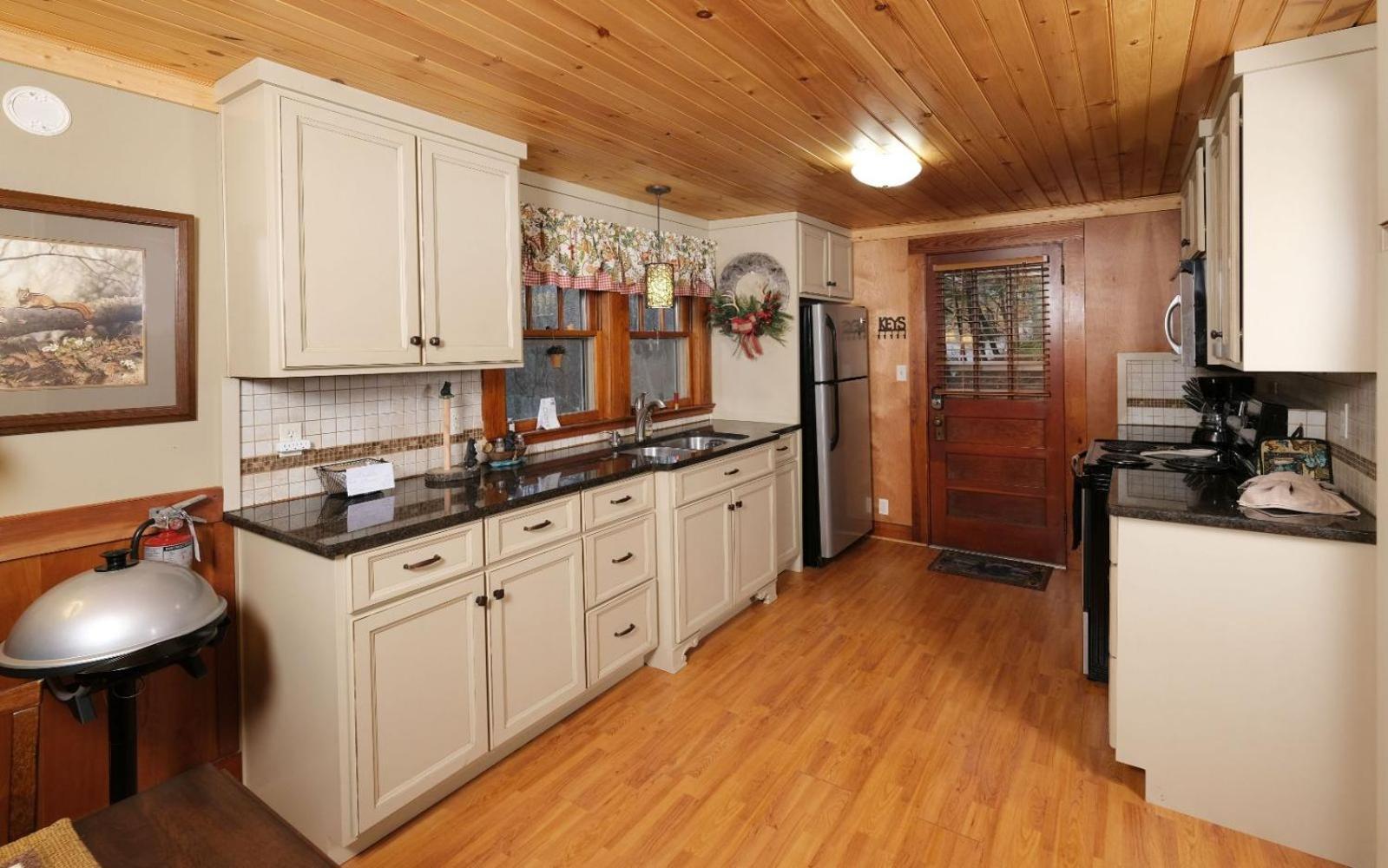 Karens Cozy Cottage 蓋特林堡 外观 照片
